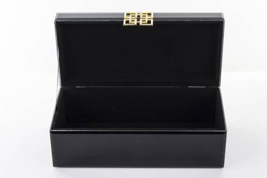 CADDY szkatułka na biżuterię czarna ze złotym zdobieniem, 10x27 cm