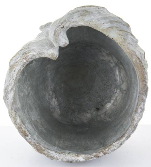 CAŁUJĄCA SIĘ PARA  osłonka cementowa, wys. 17 cm